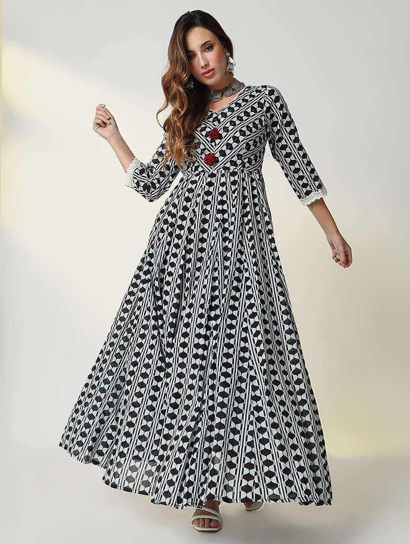 women black printed v neck anarkali kurta - 21598063 -  Standard Image - 4