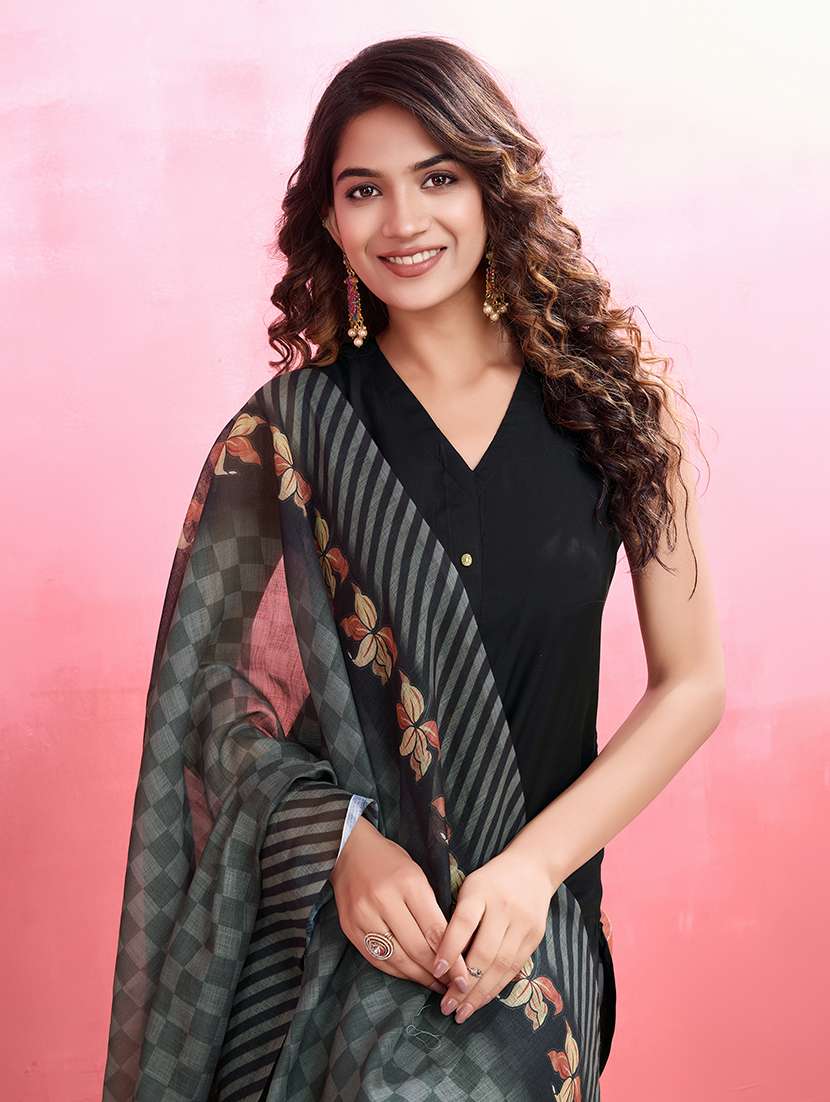 women solid sleeveless kurta pant with dupatta set - 21598073 -  Standard Image - 4