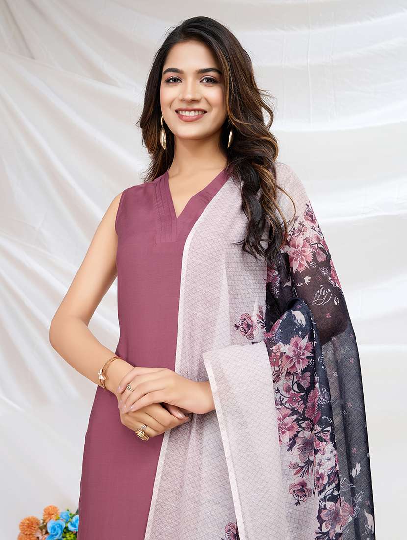 women solid sleeveless kurta pant with dupatta set - 21598074 -  Standard Image - 4