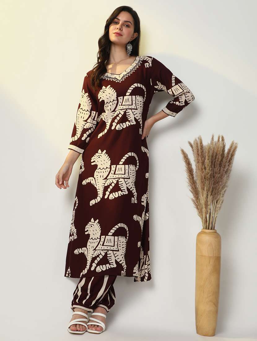 women printed kurta and salwar set