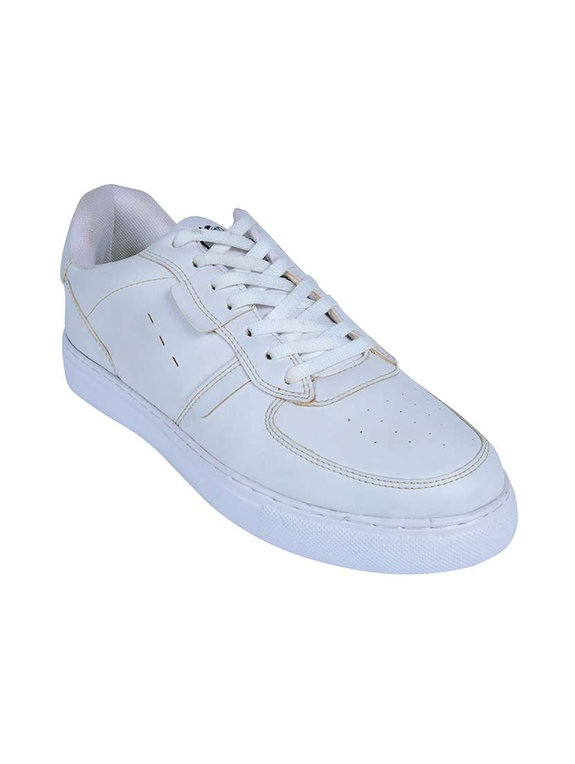 men solid lace up sneakers