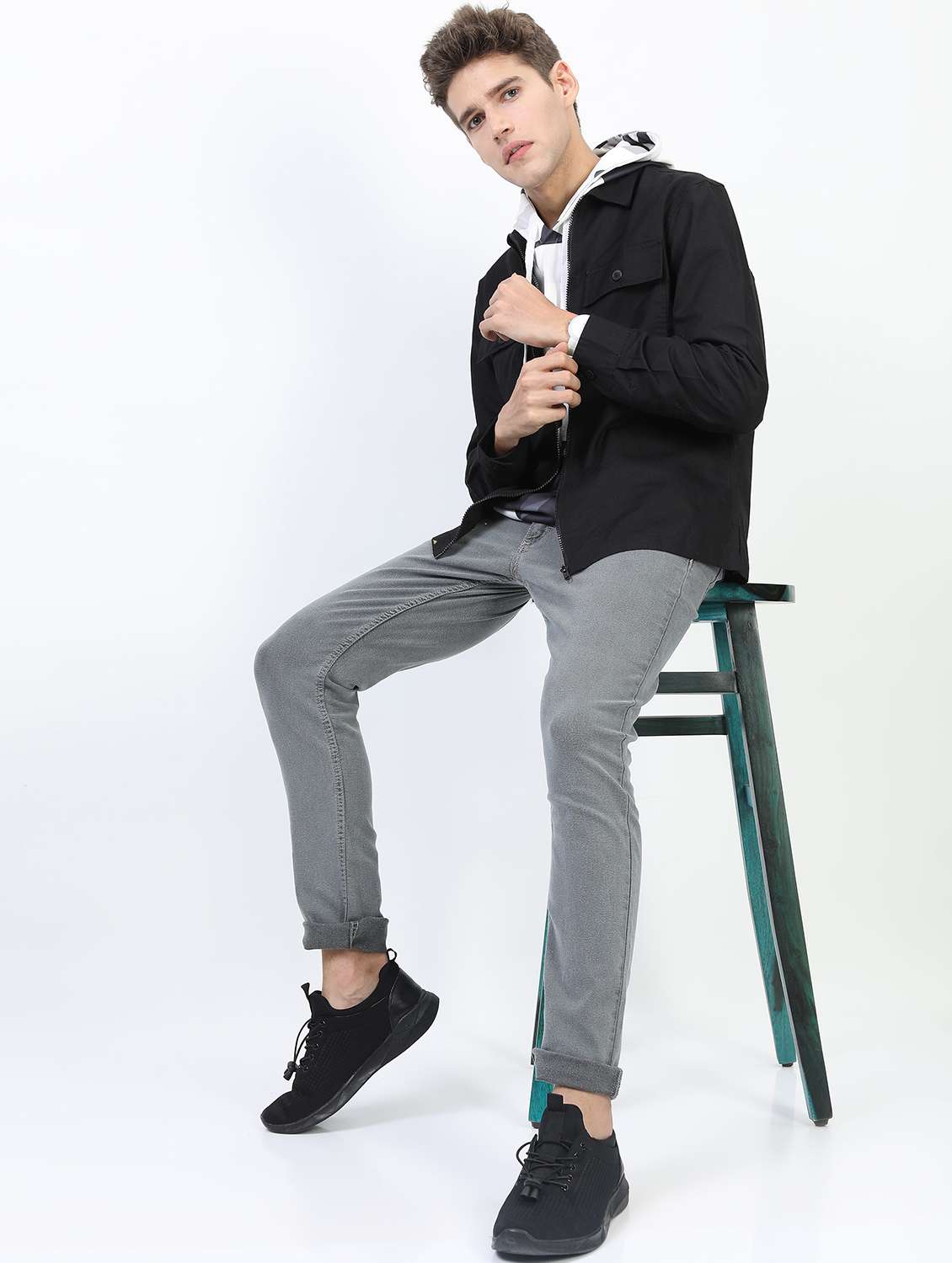 men plain slim fit low rise jeans - 21598444 -  Standard Image - 4