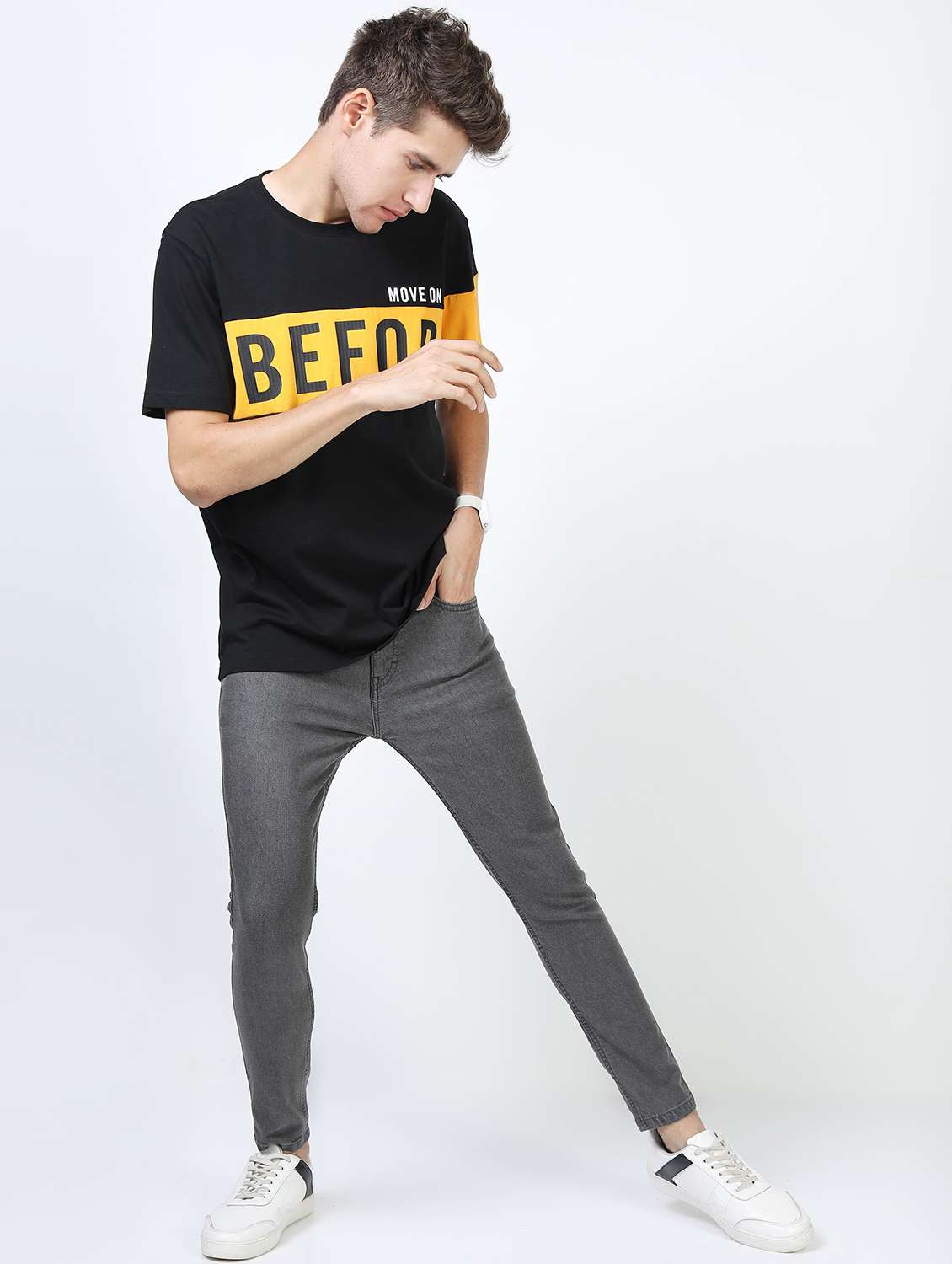 men plain slim fit mid rise jeans - 21598452 -  Standard Image - 4