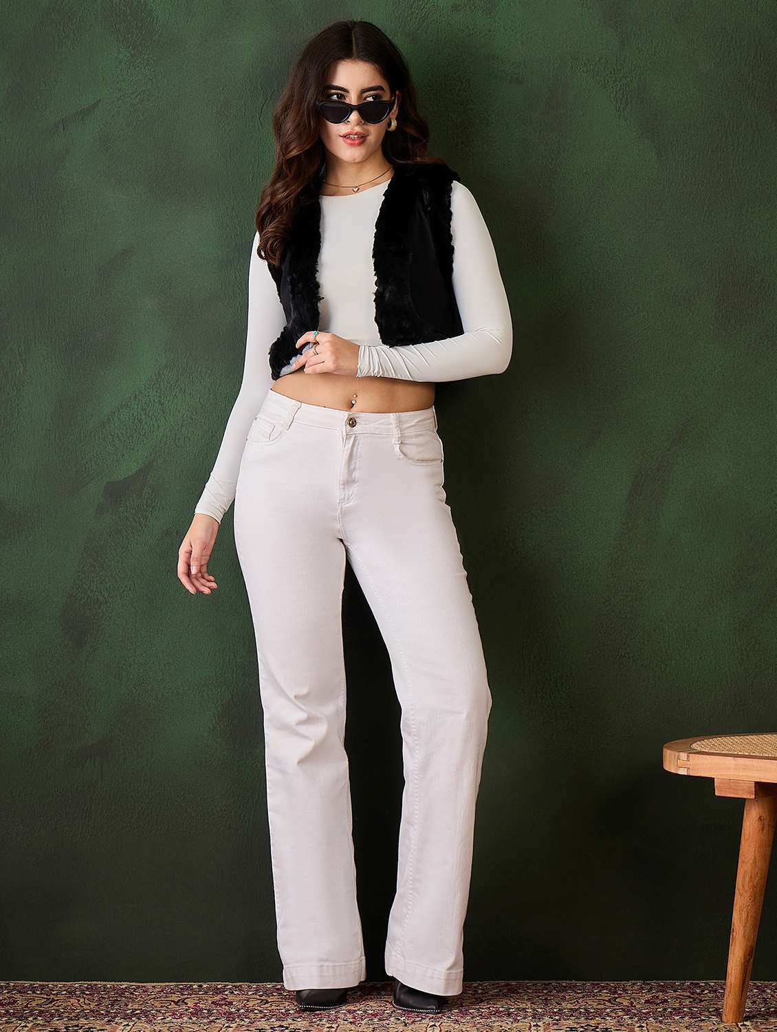 women solid detailed sleeveless shrug - 21599035 -  Standard Image - 4