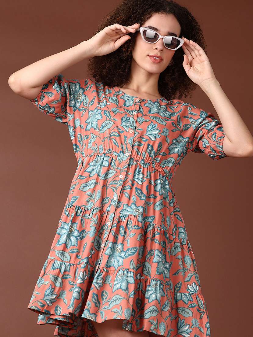 women coarl printed short sleeve tiered dress - 21599079 -  Standard Image - 4