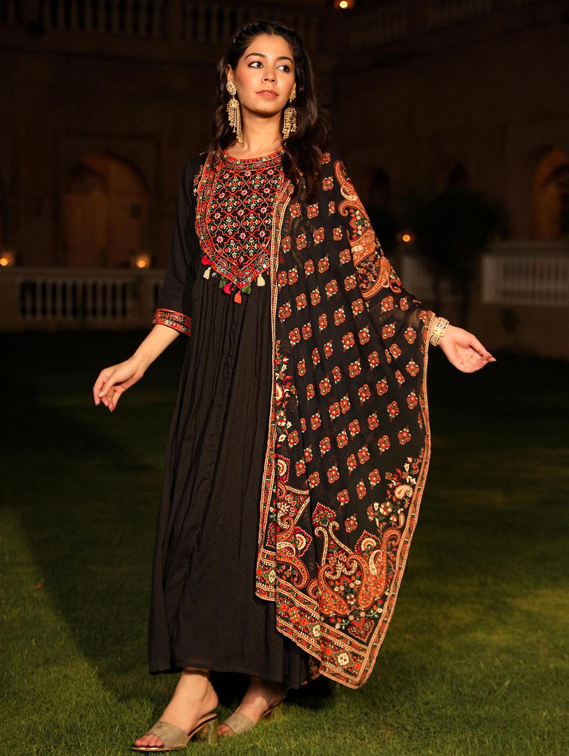 women black embroidered kurta dupatta set - 21601084 -  Standard Image - 1