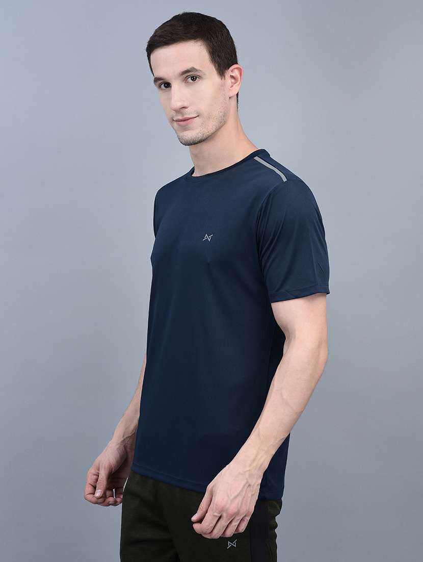 men short sleeves plain t-shirt - 21601358 -  Standard Image - 1