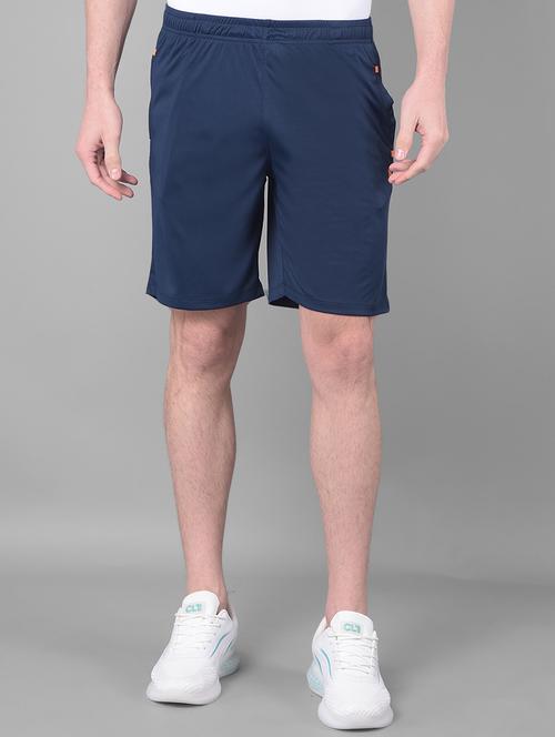 men mid rise solid shorts - 21601398 -  Standard Image - 0