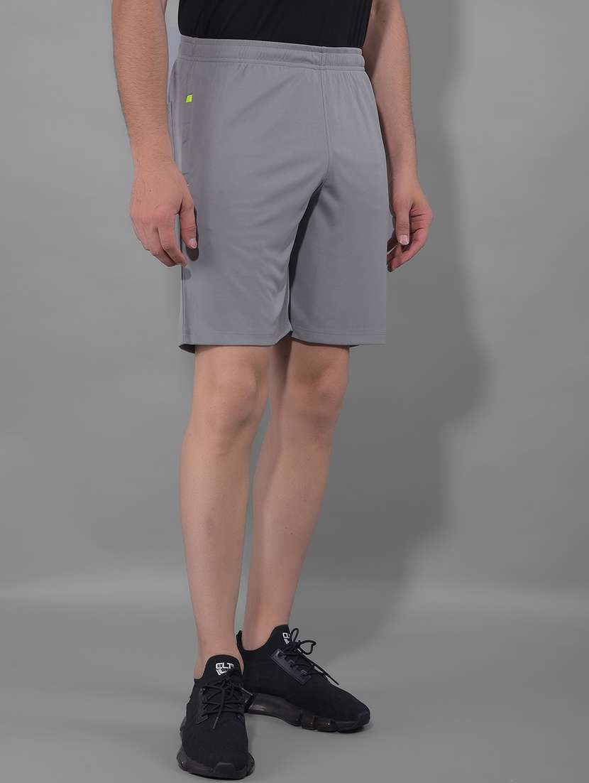 men mid rise solid shorts - 21601400 -  Standard Image - 1