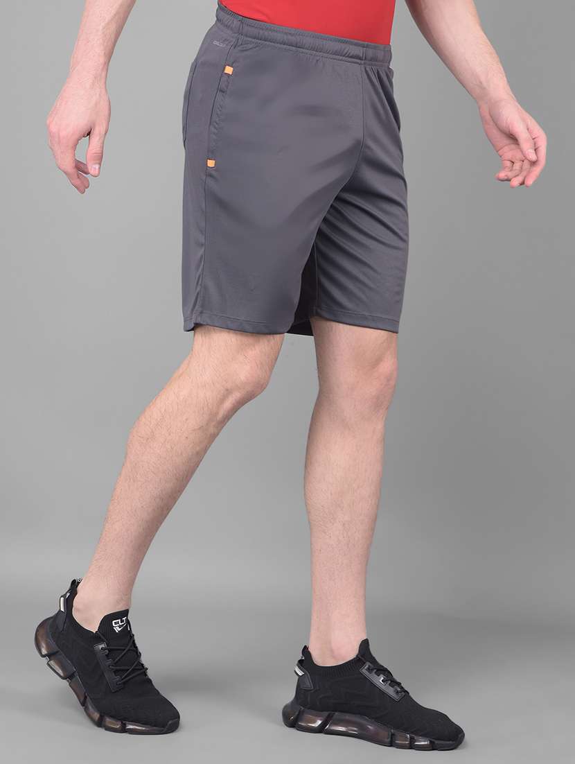 men mid rise solid shorts - 21601401 -  Standard Image - 1