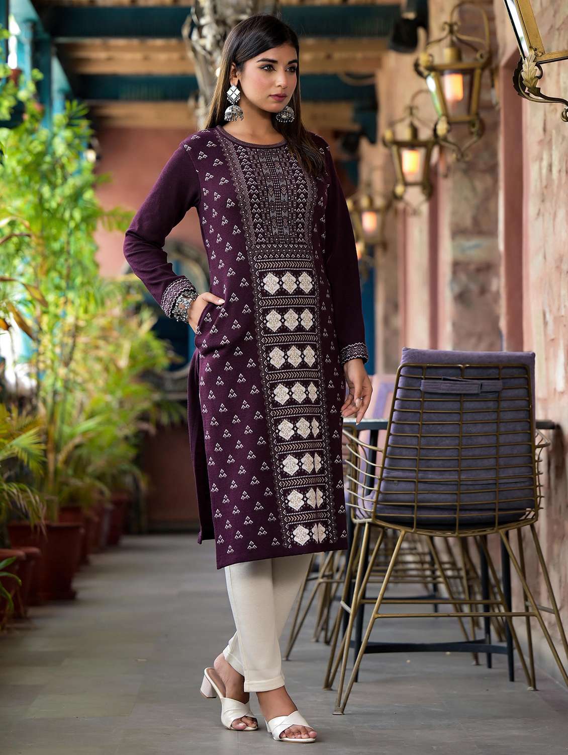 women self design long sleeves straight kurta - 21606798 -  Standard Image - 1