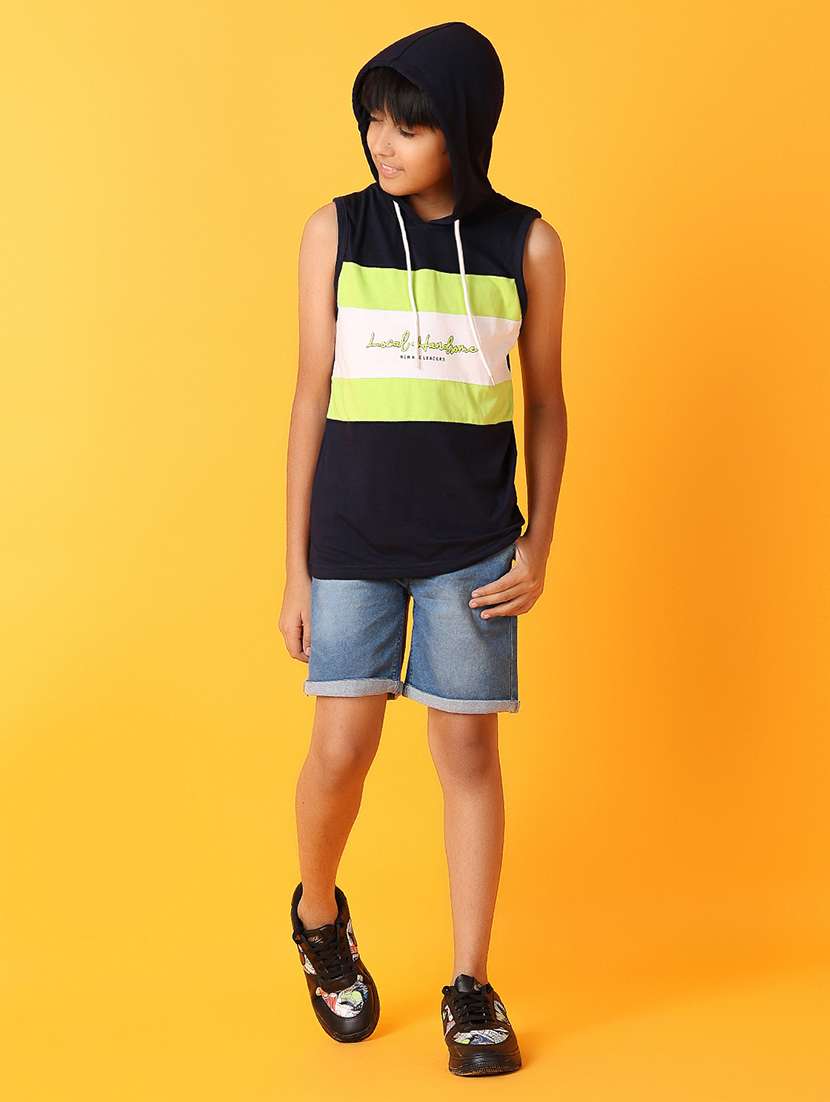 boys solid mid rise casual shorts - 21608082 -  Standard Image - 4