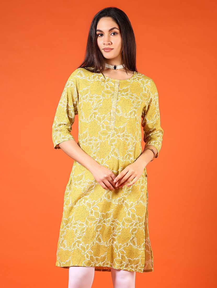 women printed three quarter sleeve straight kurta