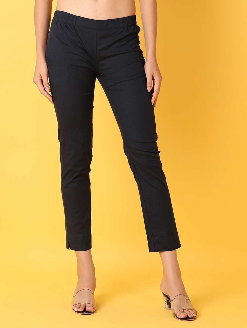 women solid mid rise slim fit tapered pant