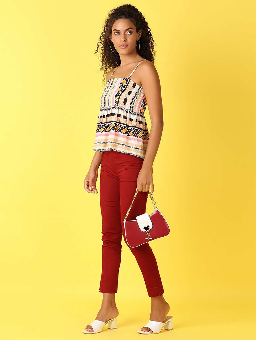 Women Solid Mid Rise Slim Fit Tapered Pant - 21609333 -  Standard Image - 4
