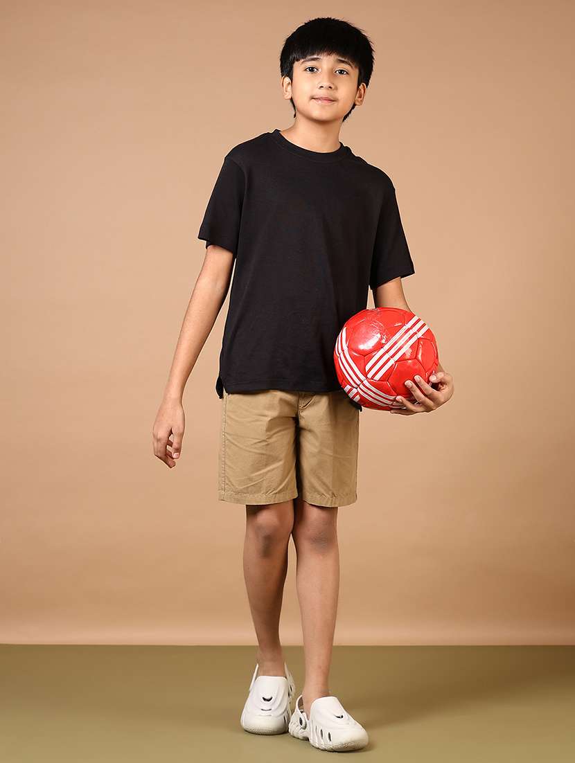 boys solid mid rise casual shorts - 21610104 - Standard Image - 4