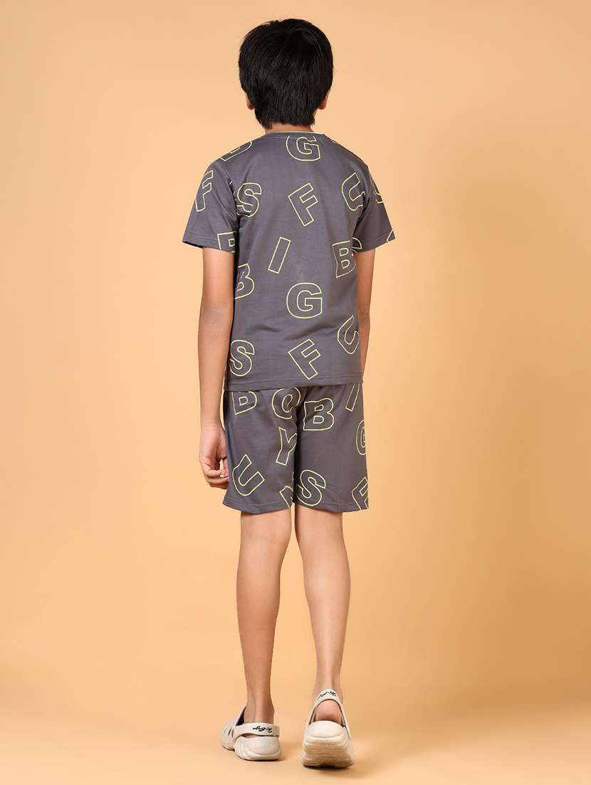 boys printed t-shirt and short set - 21612357 - Standard Image - 1