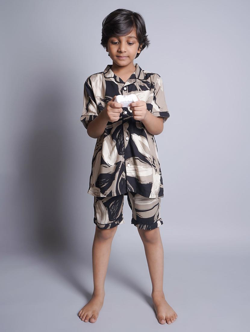 boys printed shorts nightwear set - 21613297 - Standard Image - 4