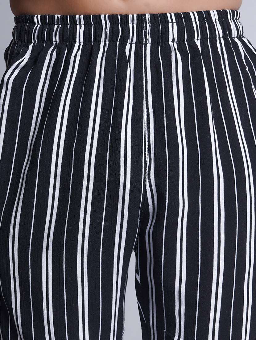 boys printed shorts nightwear set - 21613305 -  Standard Image - 6