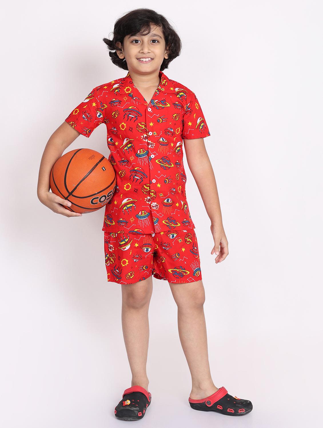 boys printed shorts co-ords set - 21613451 - Standard Image - 4