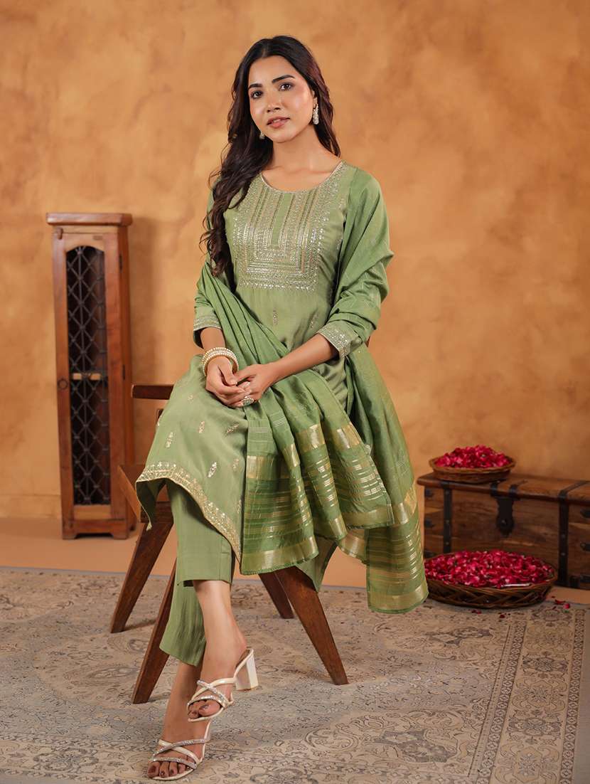 women three quarter sleeve kurta pant with dupatta set - 21617175 -  Standard Image - 4