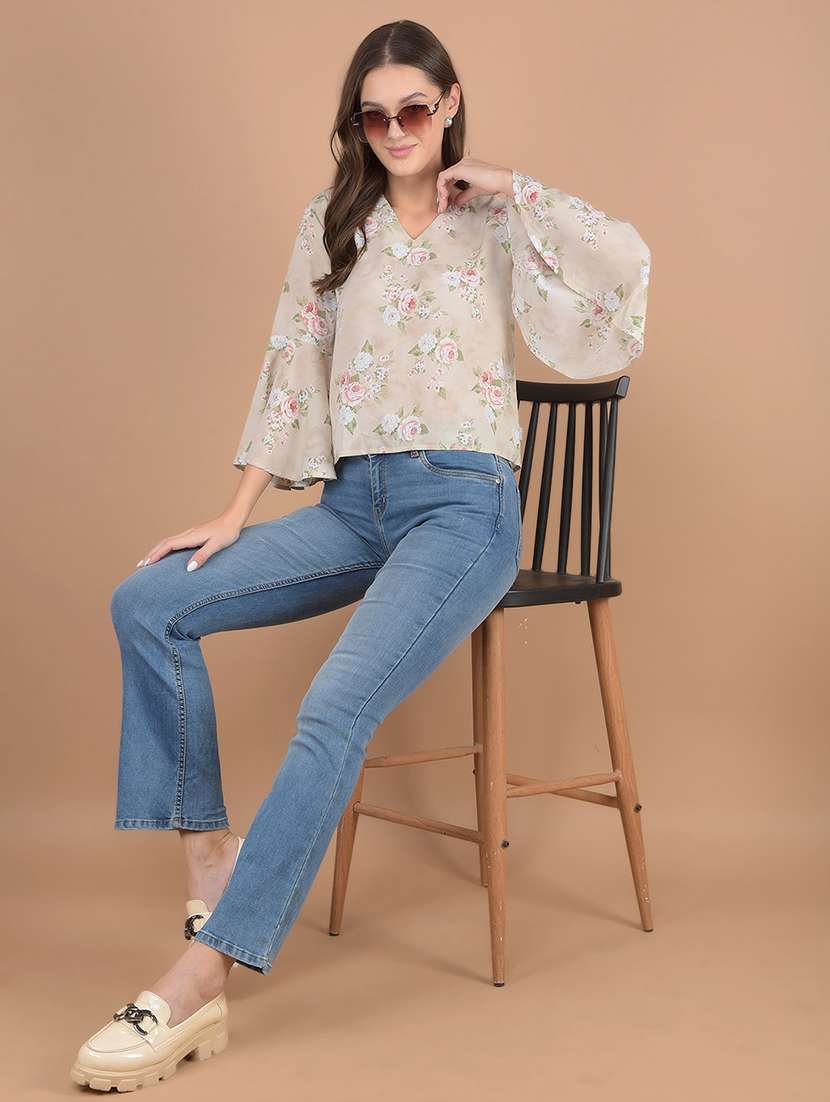women floral printed v neck top - 21617447 - Standard Image - 4
