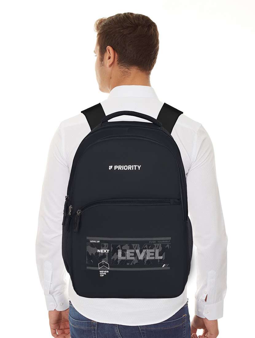 men black adjustable straps backpack - 21617558 -  Standard Image - 4