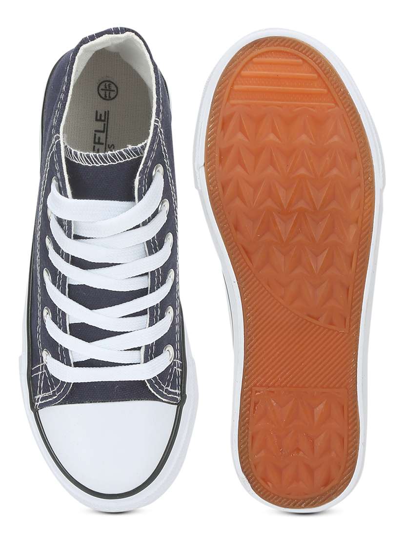 unisex solid lace up canvas sneakers - 21618480 - Standard Image - 4