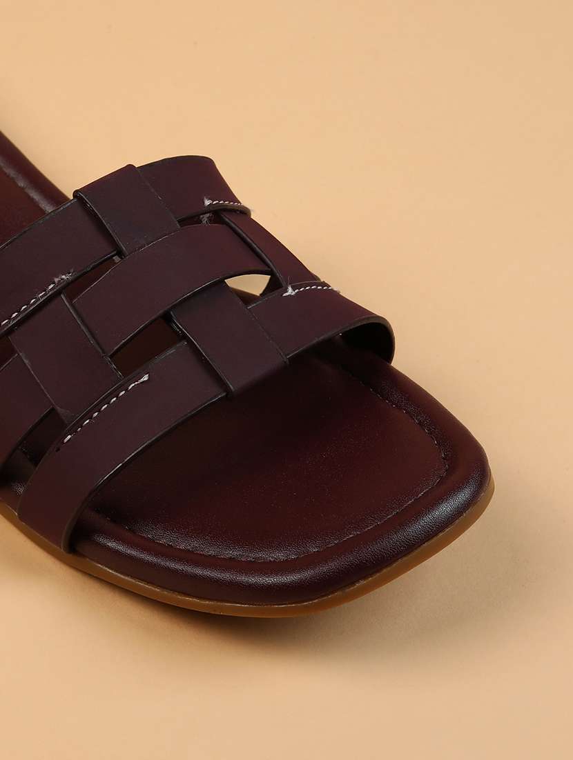 women maroon solid slip on flats - 21618752 -  Standard Image - 4