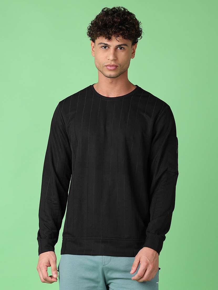 men long sleeves plain t-shirt - 21620529 -  Standard Image - 1