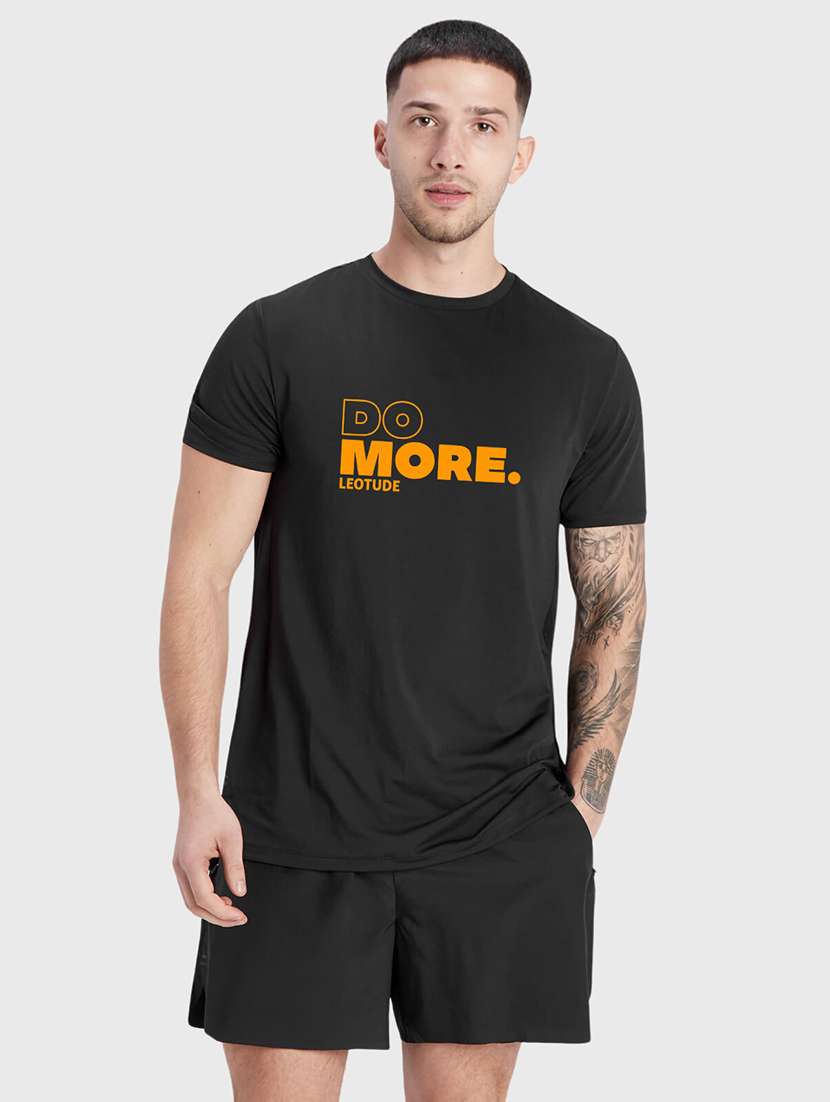 men round neck chest printed t-shirt