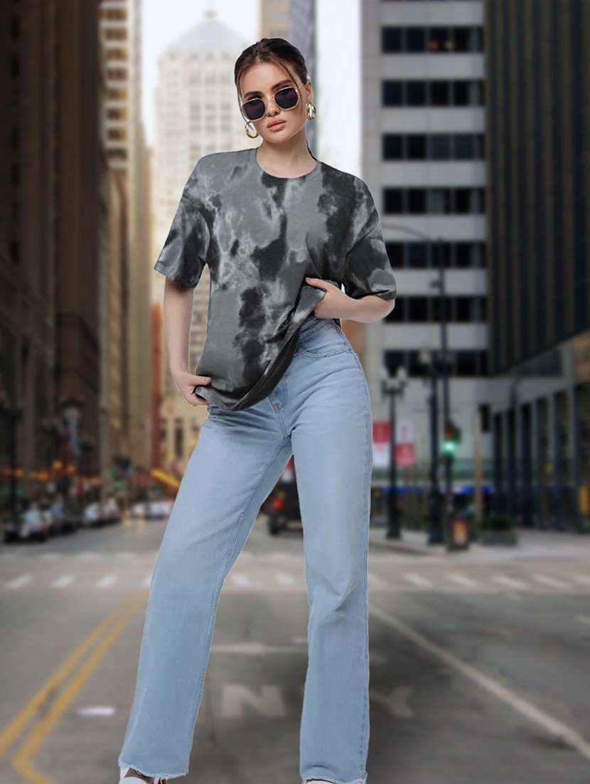 women round neck tie & dye oversized t-shirt - 21622091 -  Standard Image - 4