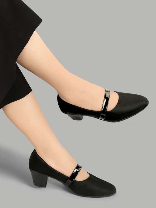women solid slip on pump