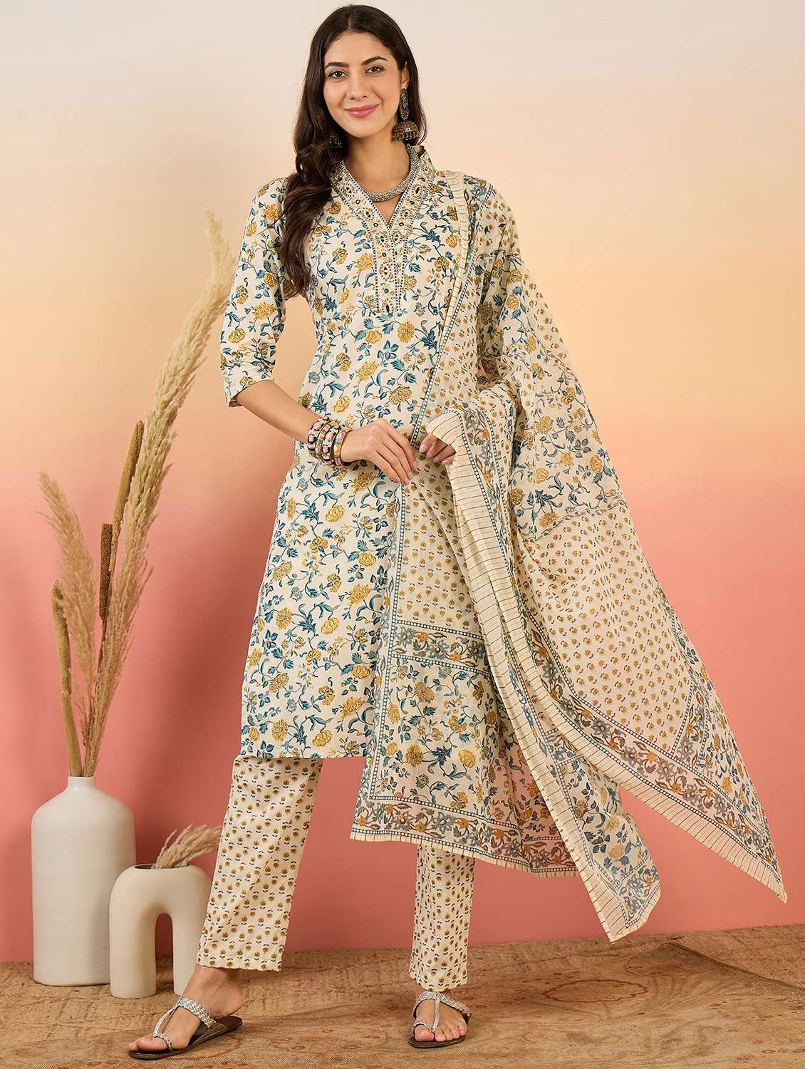 women three quarter sleeve kurta pant with dupatta set