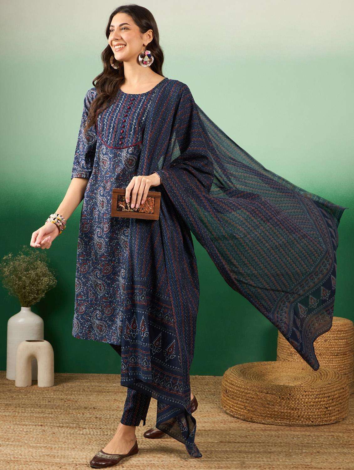 women three quarter sleeve kurta pant with dupatta set