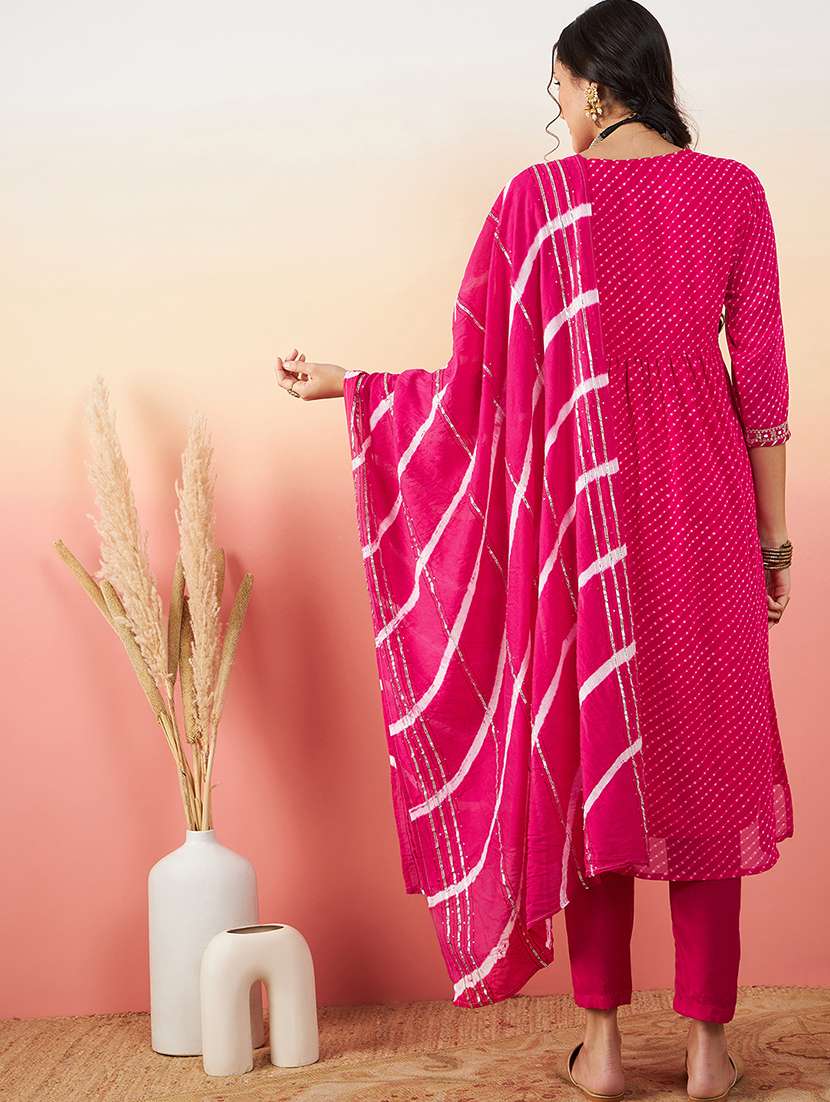 women pink leheriya print kurta pant set with dupatta - 21622627 -  Standard Image - 1