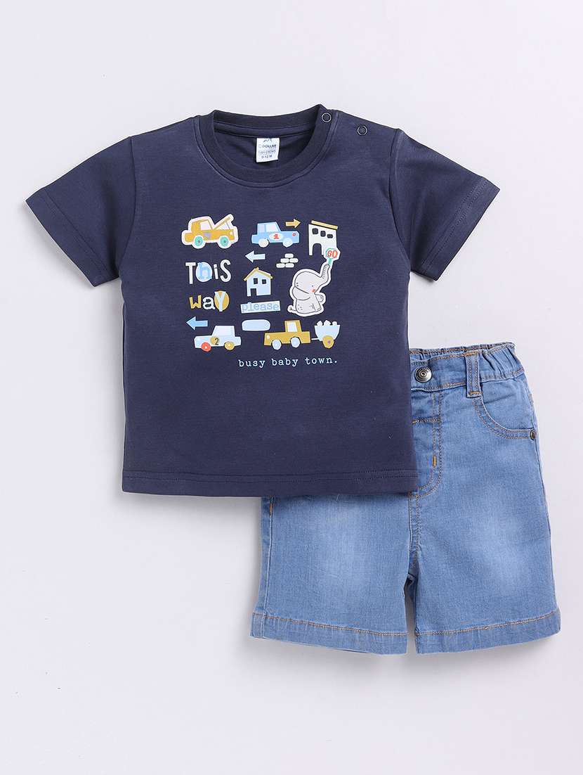 boys graphic printed t-shirt & shorts set