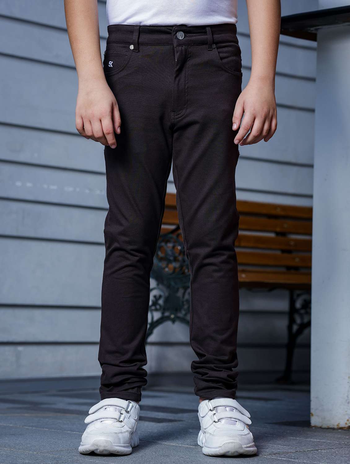 boys solid regular fit chinos 