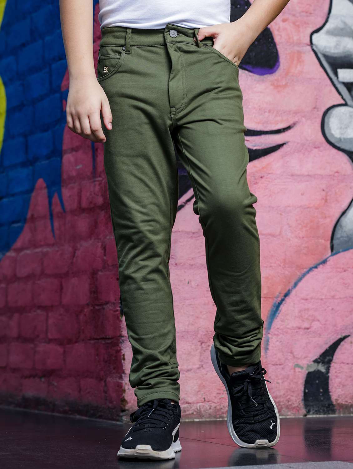 boys solid regular fit chinos 