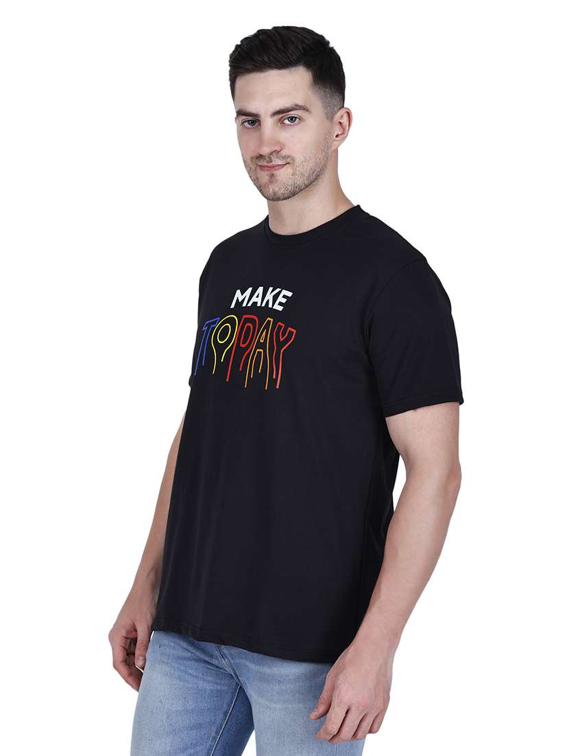men black typographic round neck regular fit t-shirt - 21627213 -  Standard Image - 1
