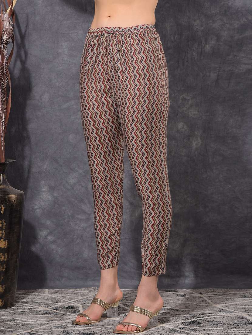 women printed three quarter sleeve kurta pant set - 21627231 - Standard Image - 4