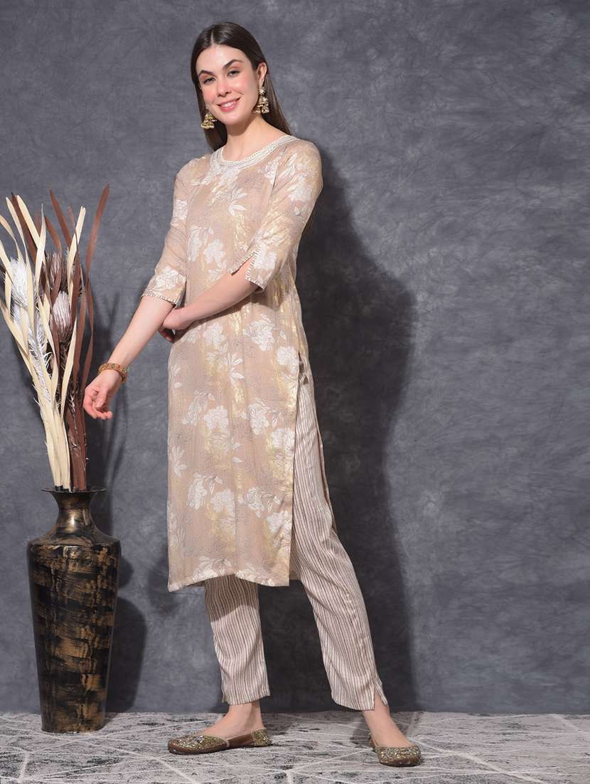 women floral three quarter sleeve kurta pant set - 21627264 -  Standard Image - 1