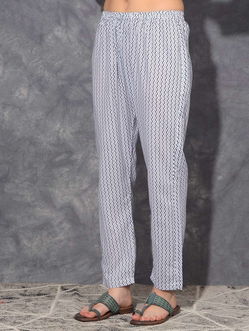 women printed three quarter sleeve kurta pant set - 21627275 -  Standard Image - 4