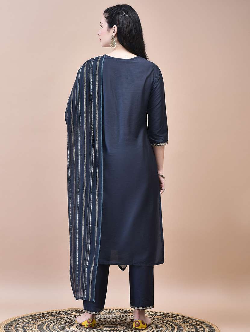 women three quarter sleeve kurta pant with dupatta set - 21629648 -  Standard Image - 4