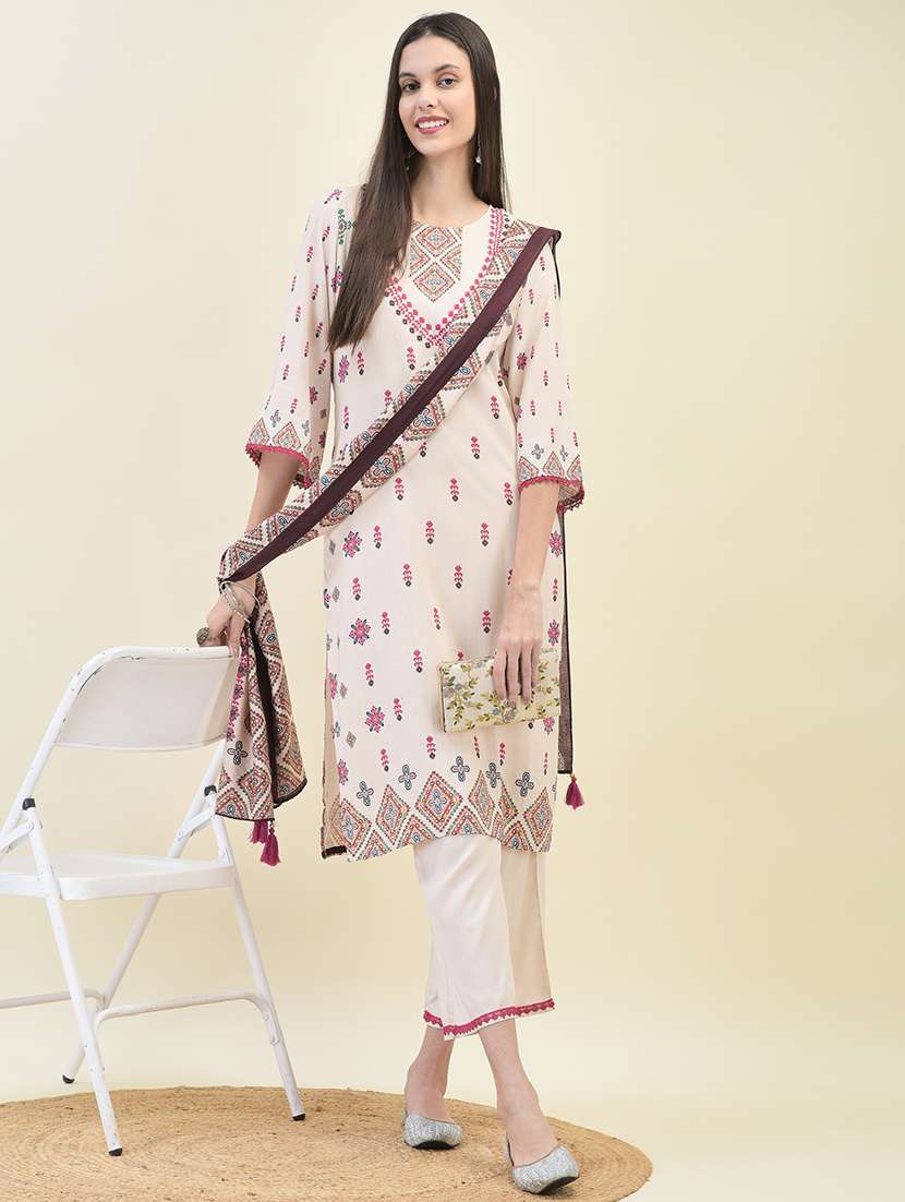 women three quarter sleeve kurta pant with dupatta set - 21629660 -  Standard Image - 1