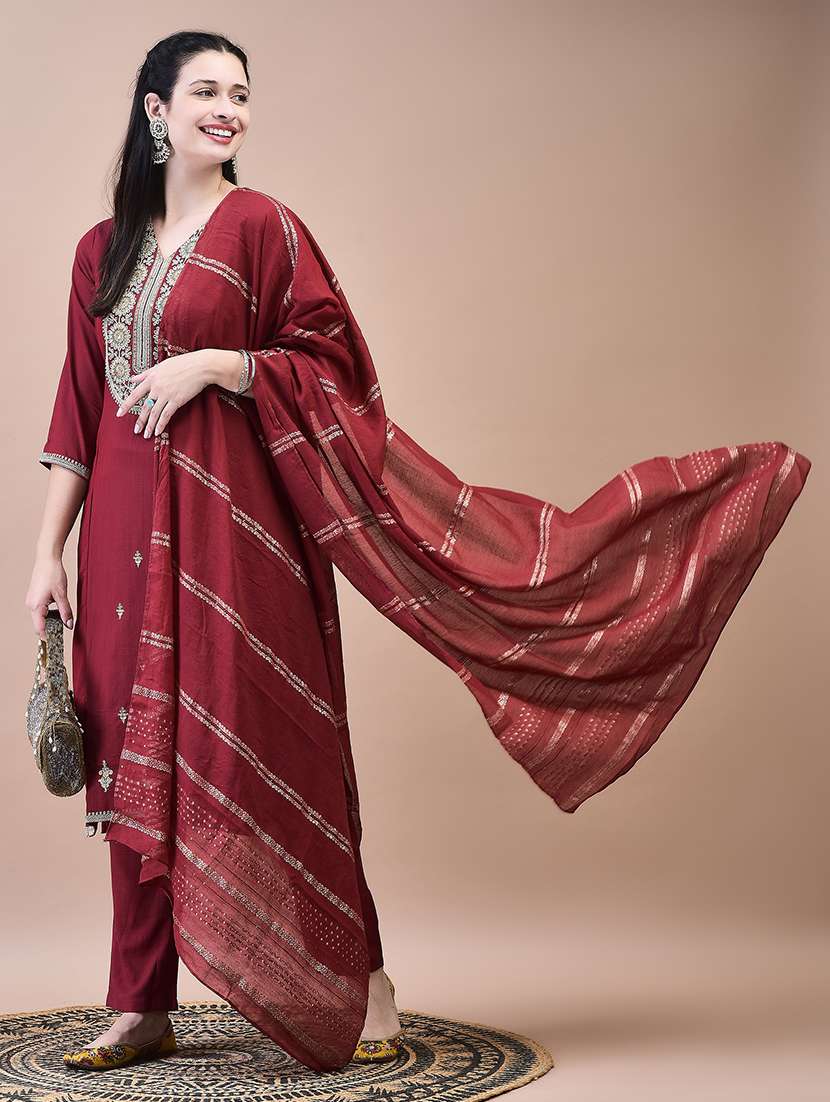 women three quarter sleeve kurta pant with dupatta set - 21629671 - Standard Image - 1