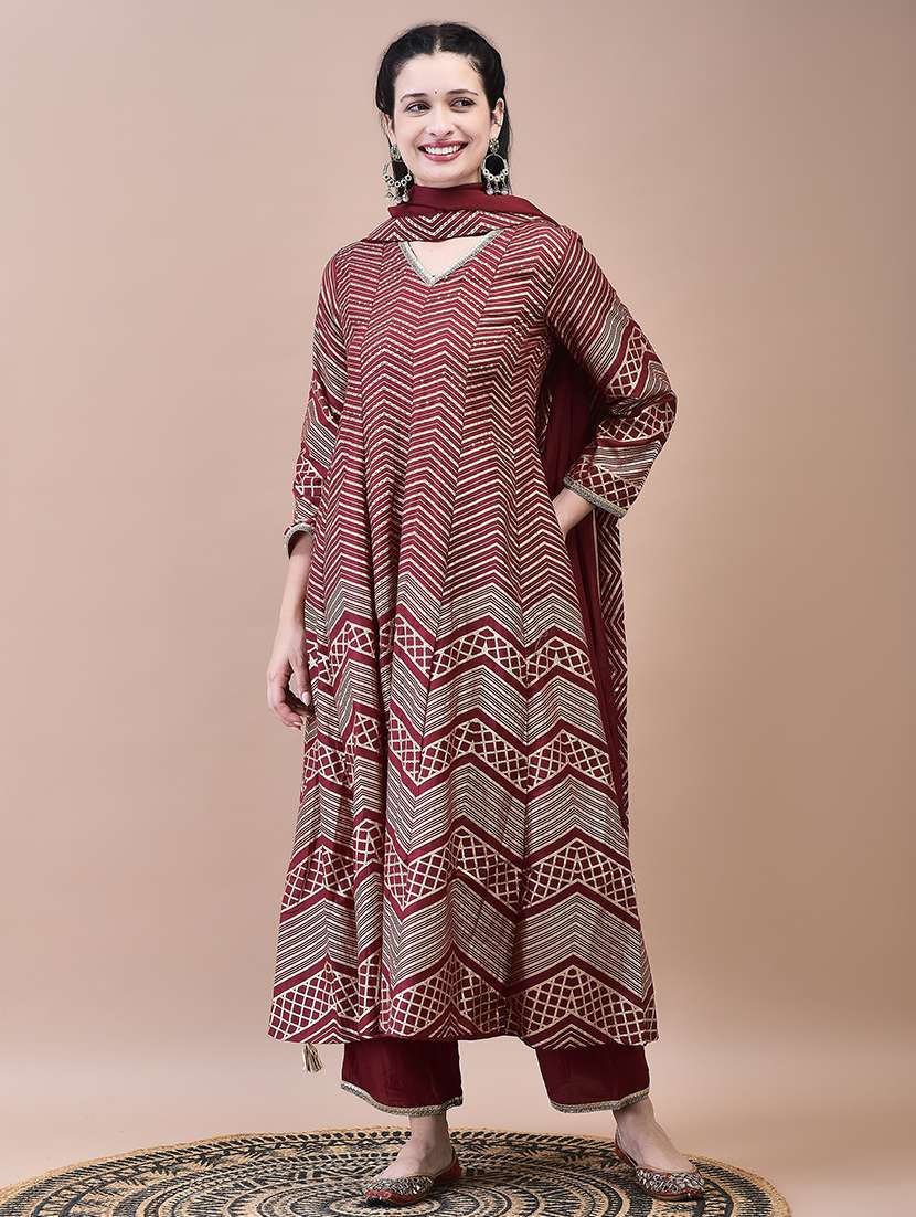 women maroon long sleeve kurta pant with dupatta set - 21629685 - Standard Image - 1