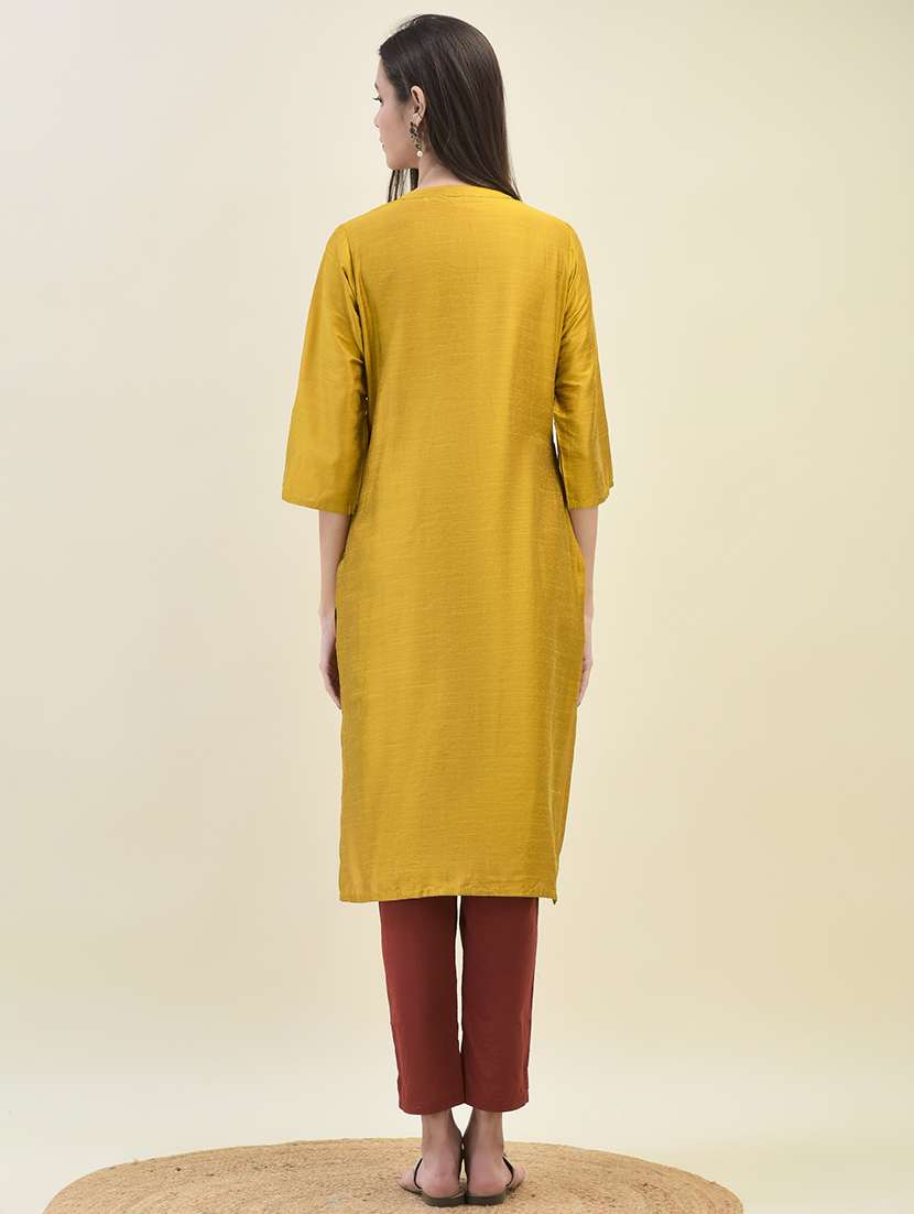 women solid three quarter sleeve straight kurta - 21629731 -  Standard Image - 4