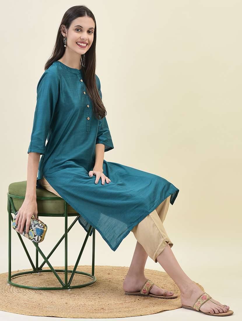 women solid three quarter sleeve straight kurta - 21629732 -  Standard Image - 1