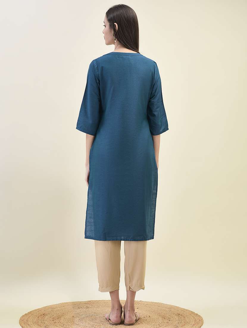 women solid three quarter sleeve straight kurta - 21629735 -  Standard Image - 4